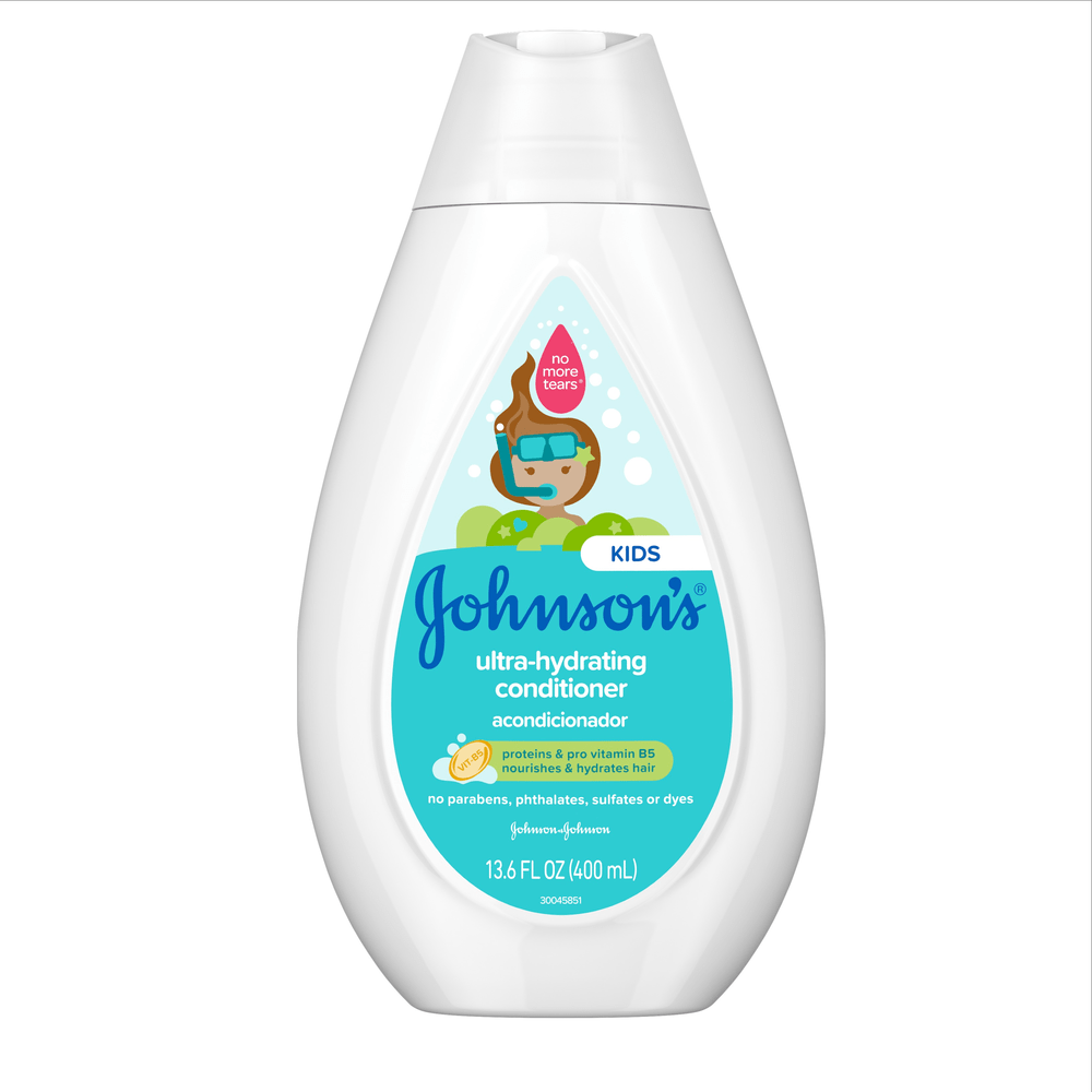 Envase de acondicionador ultrahidratante Johnsons Baby Kids de 13.6 fl oz, sin parabenos, ftalatos, sulfatos ni colorantes, con un personaje de dibujos animados con gafas y un tubo de snorkel.