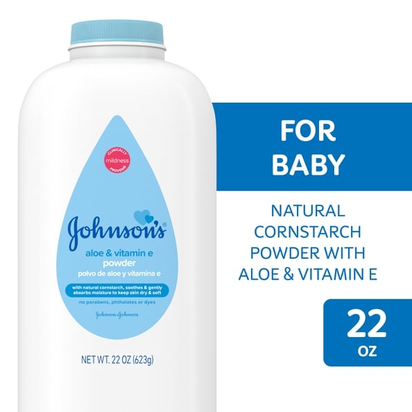 Talco para bebé Johnson's Baby con aloe y vitamina E, envase de 22 oz, etiquetado para bebés con maicena natural, calmante y delicada.